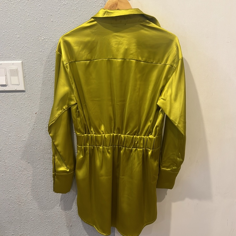 Dress - Picture 4 of 4